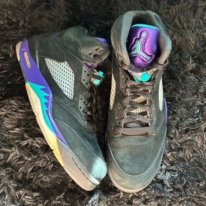 Air Jordan Retro 5 ‘Black Grape’ sz.11 (men’s) lightly used
